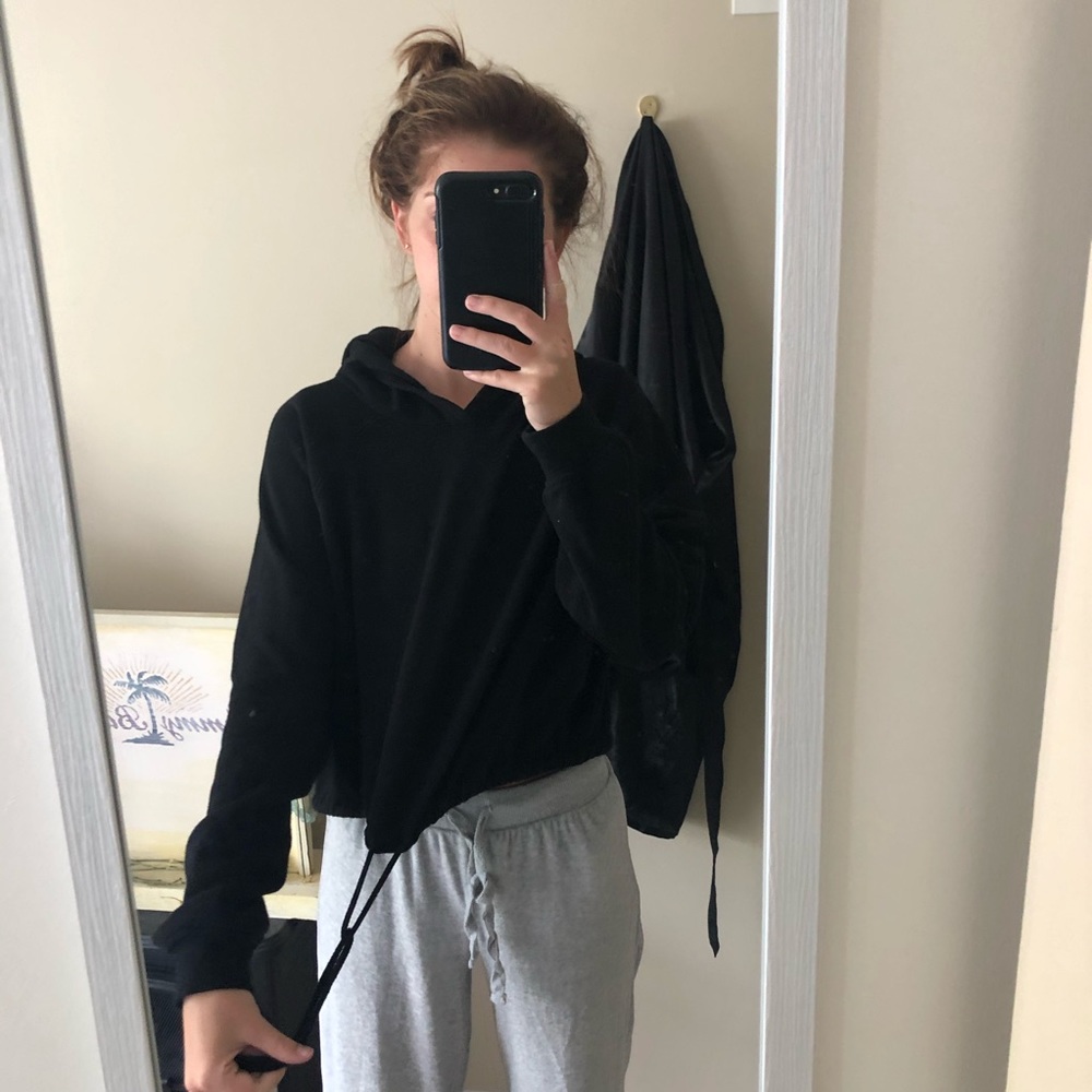 cropped hoodie
